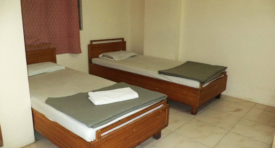 Hotel Saturn Residency, Surendranagar 4